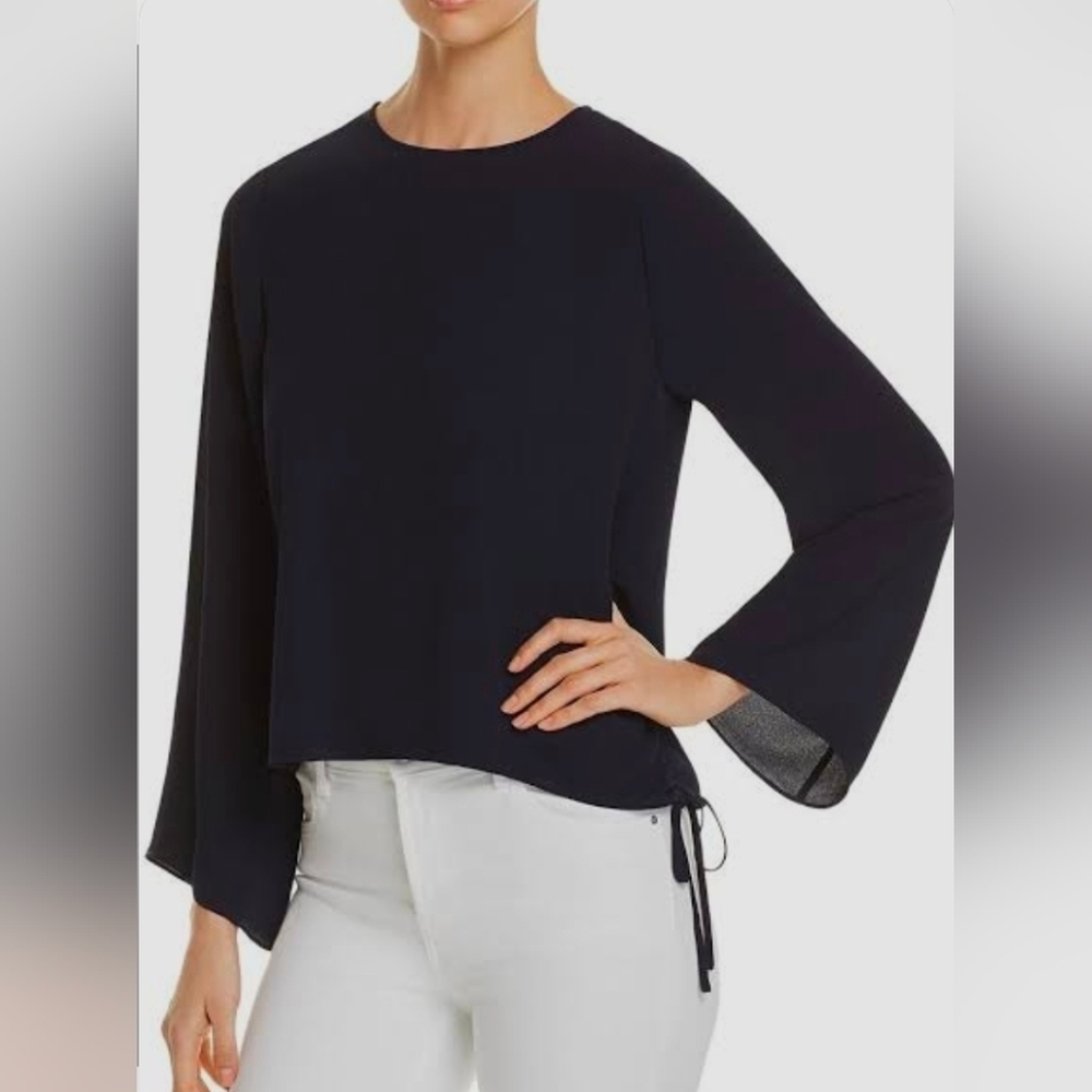 nwot Vince Camuto Black, Navy Bell Sleeve Blouse Sz S